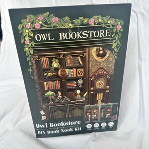 Owl Bookstore DIY Book Nook Kit - Black and Green